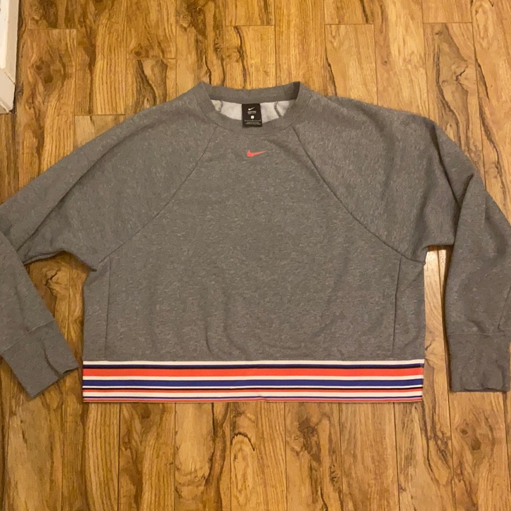 Nike Dri-Fit crop sweater - size large